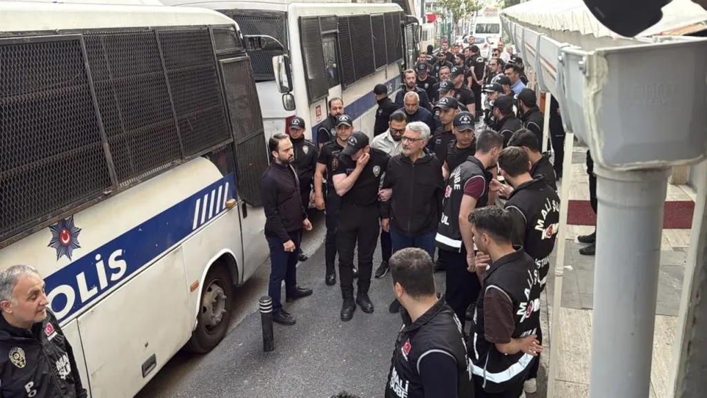 5 belediye başkanı tutuklandı