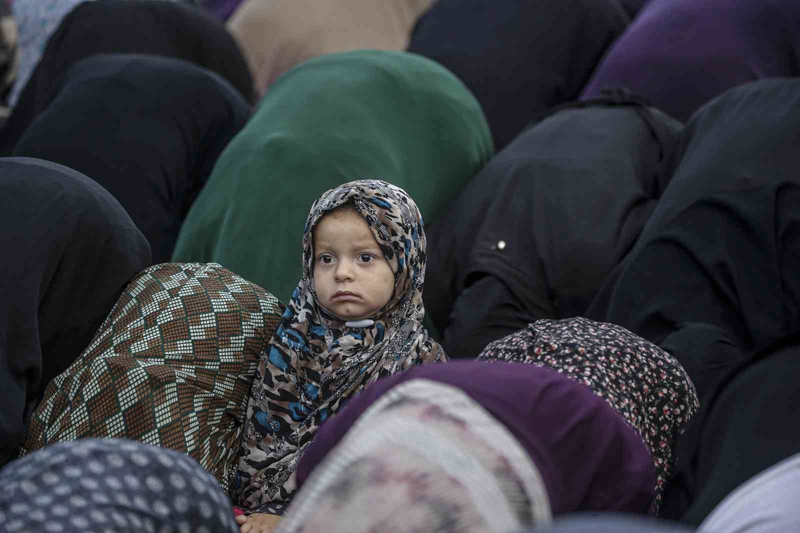 İsrail, Bayramı’nın ilk gününde en az 42 kişiyi öldürdü