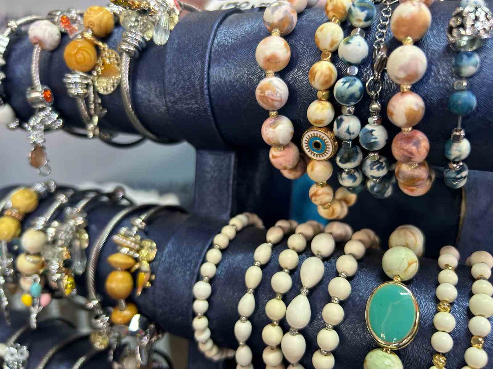 Eskişehir’in ‘beyaz altını’ lületaşı Van’da ilgi odağı oldu