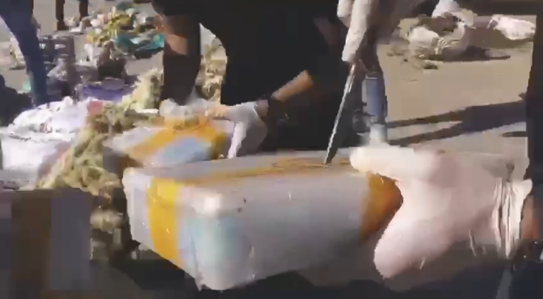 Van’da kamyonetteki yün çuvallarının içinden 122 kilo uyuşturucu çıktı