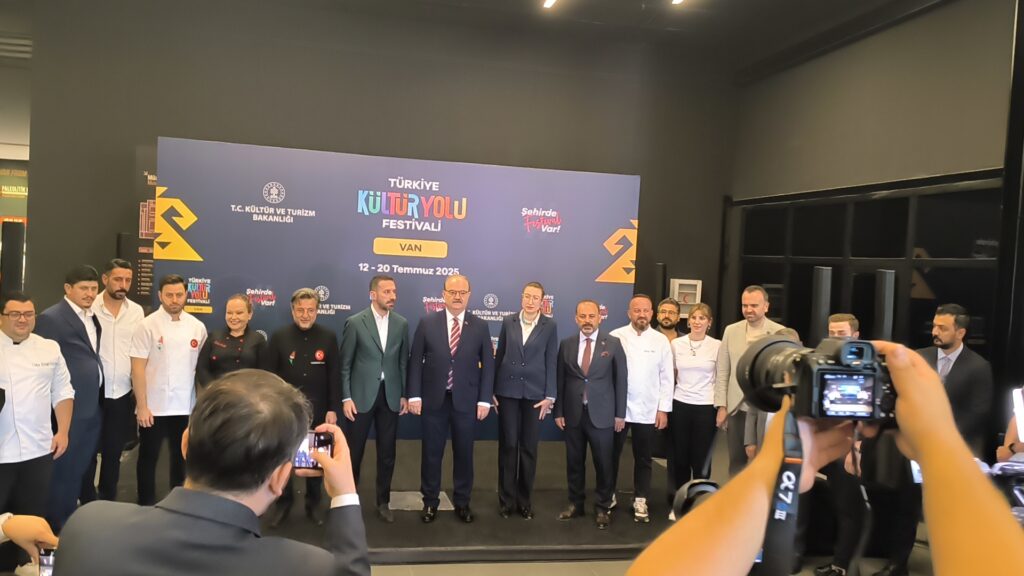 Van Kültür Yolu Festivali Başladı! İşte ilk Görüntüler