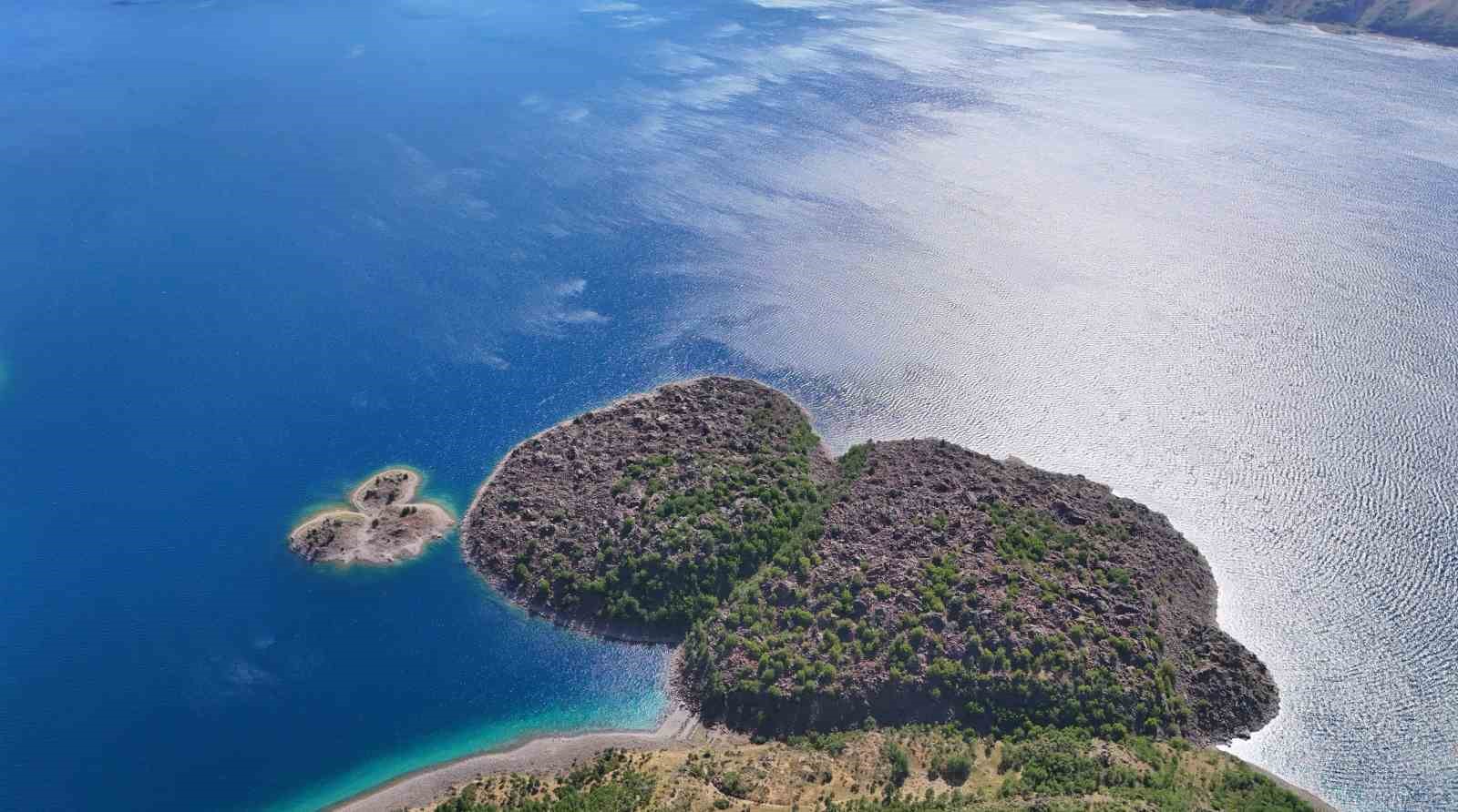 Nemrut Kalderası’nın doğal güzelliği havadan görüntülendi