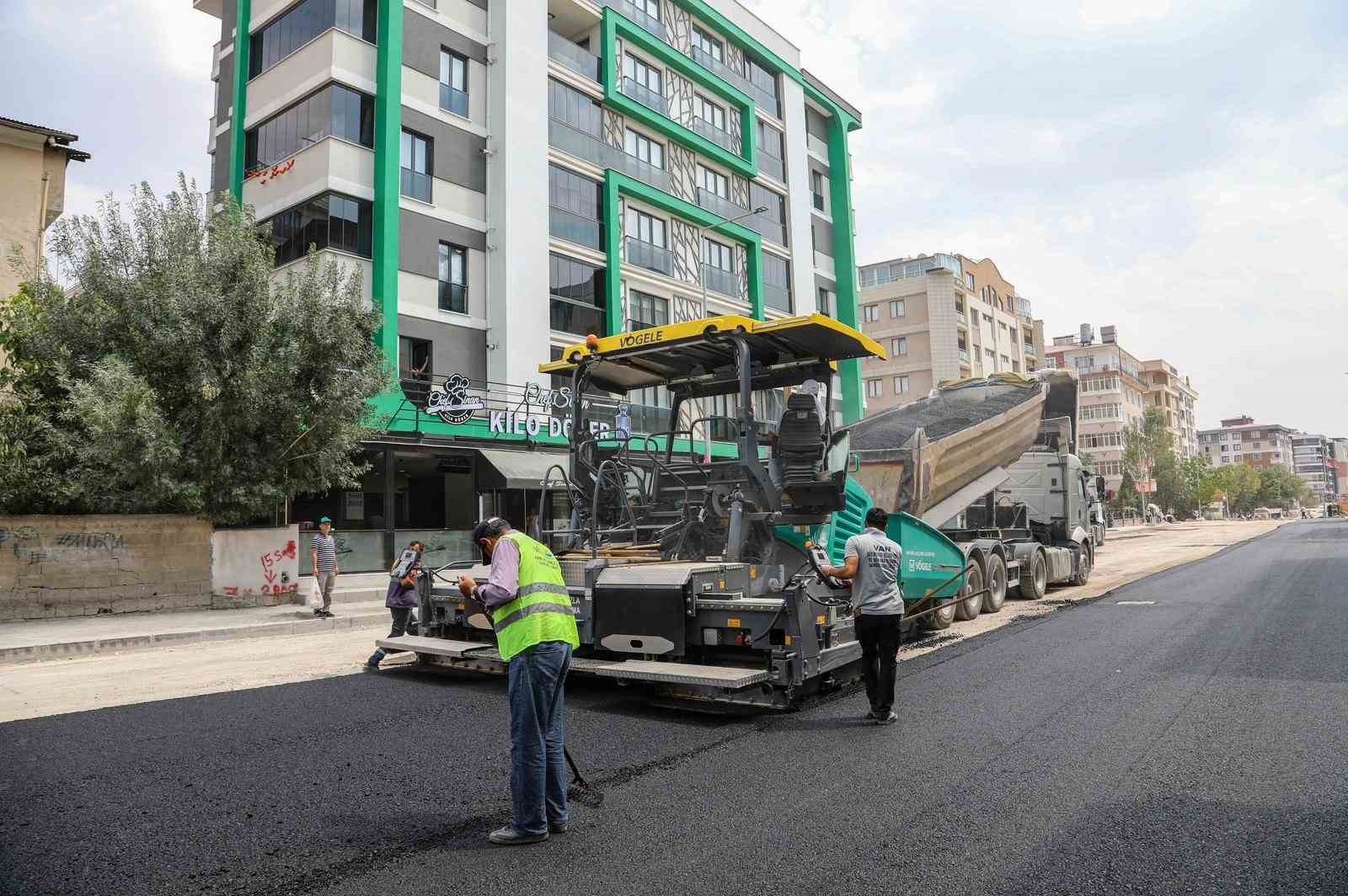 Eski Cezaevi Caddesi’nde asfalt serimine başlandı