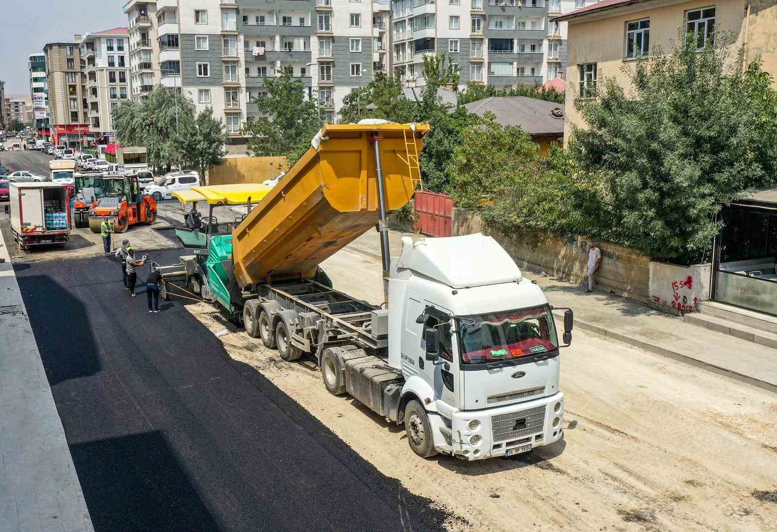Eski Cezaevi Caddesi’nde asfalt serimine başlandı
