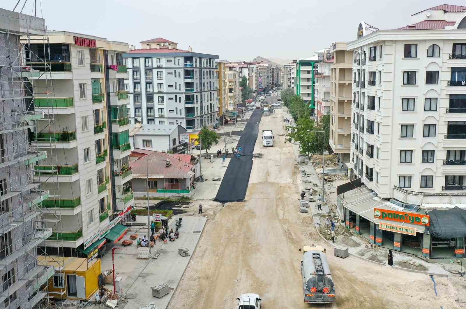 Eski Cezaevi Caddesi’nde asfalt serimine başlandı