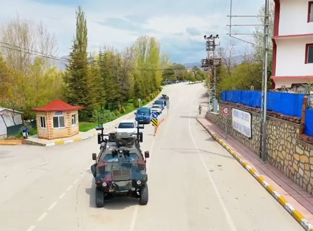 İran’dan katırla yurda sokulan 97 kilogram uyuşturucuya 1 gözaltı