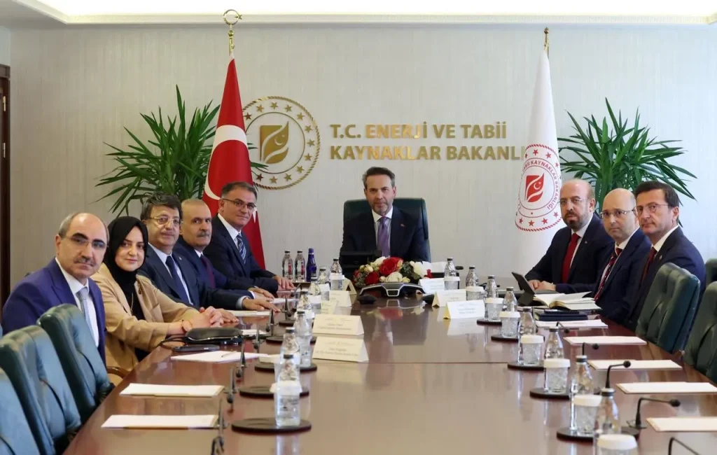 Van Heyeti 4 Bakanlıkla Kritik Görüşmeler Yaptı