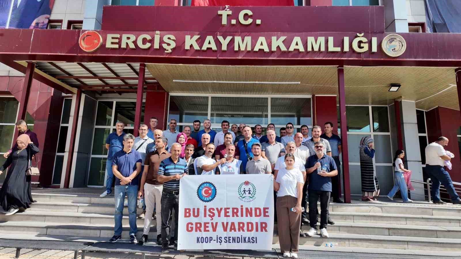 Erciş SYDV çalışanları greve başladı