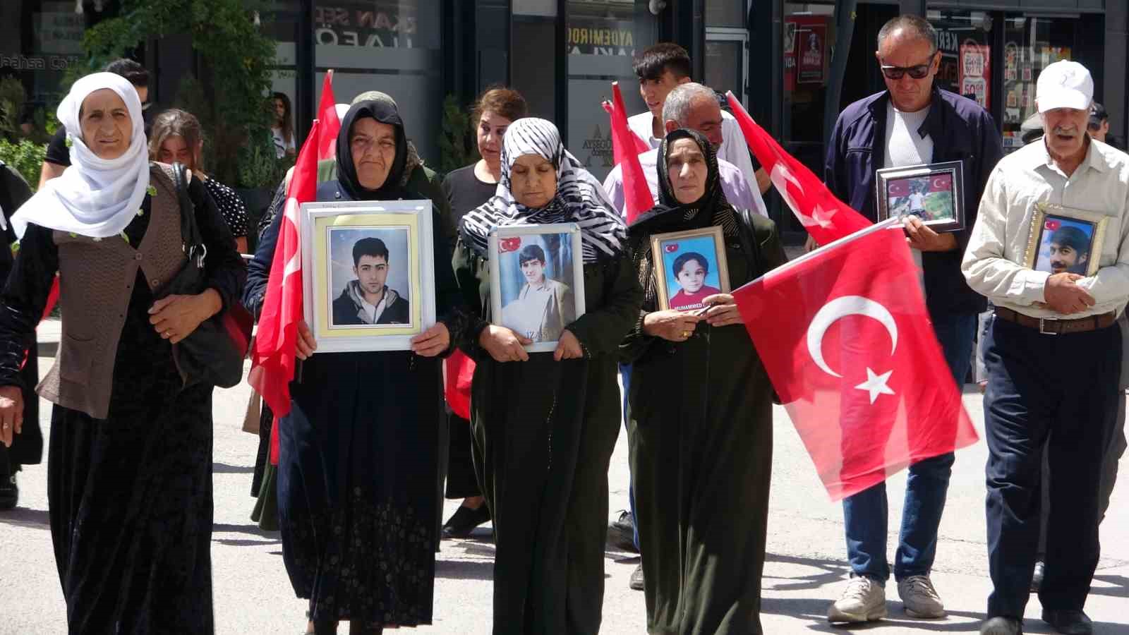 Vanlı ailelerin eylemi 107’nci haftasına girdi