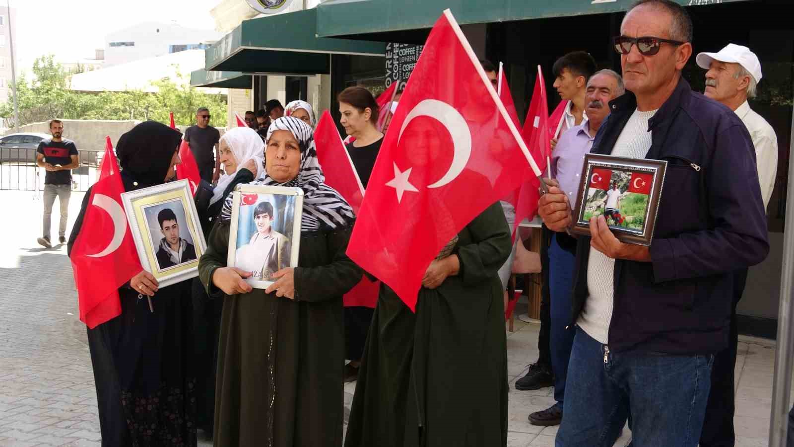 Vanlı ailelerin eylemi 107’nci haftasına girdi