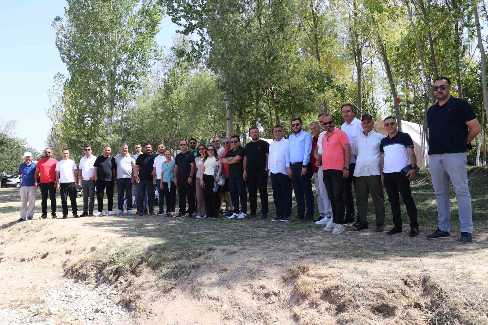 Van’da turizm acenteleri bir araya geldi