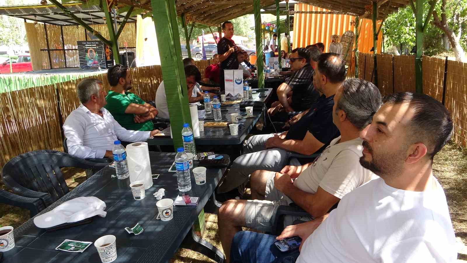 Van’da turizm acenteleri bir araya geldi