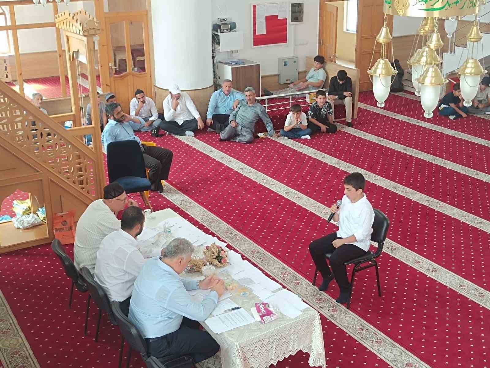 Yaz Kur’an Kursu öğrencileri arası ‘Hadis ve süre’ ezberleme yarışması düzenlendi