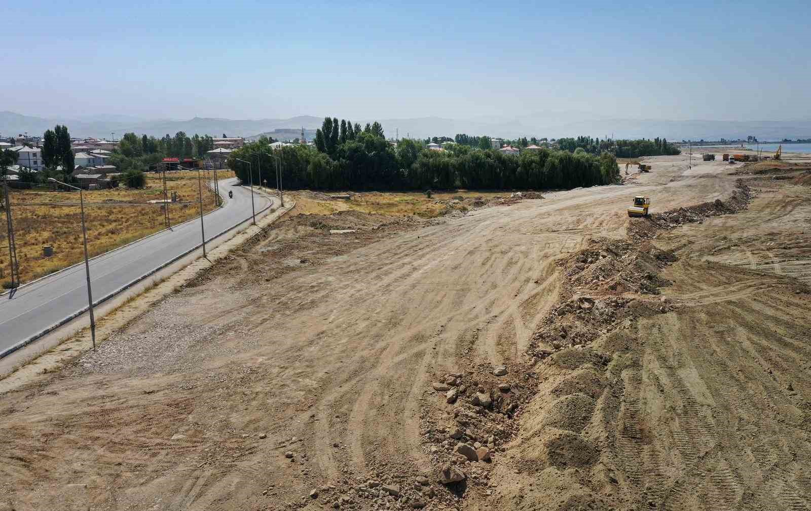 Van Gölü Sahil Yolu’nda sona gelindi