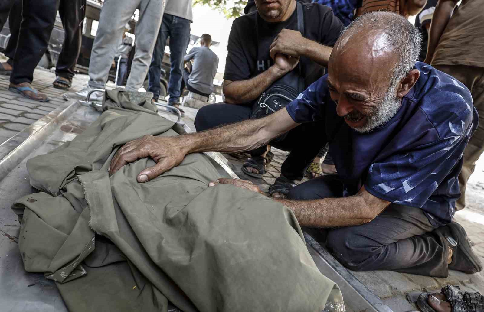 Gazze’de can kaybı 61 bin 330’a yükseldi