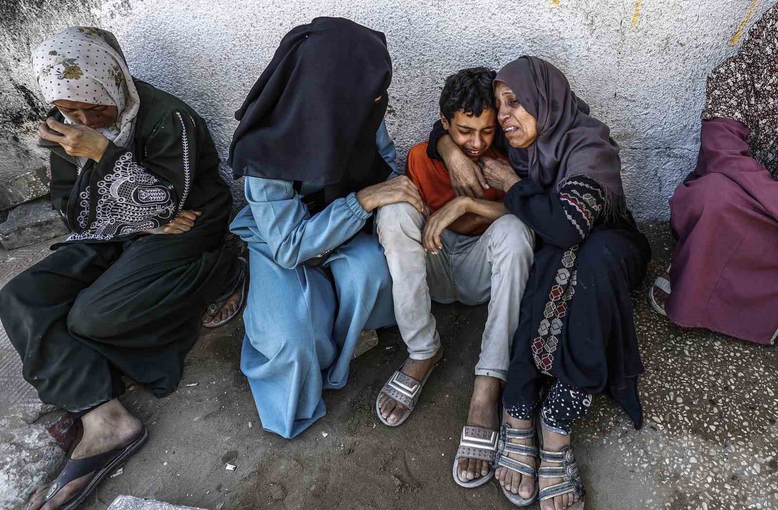 Gazze’de can kaybı 61 bin 330’a yükseldi