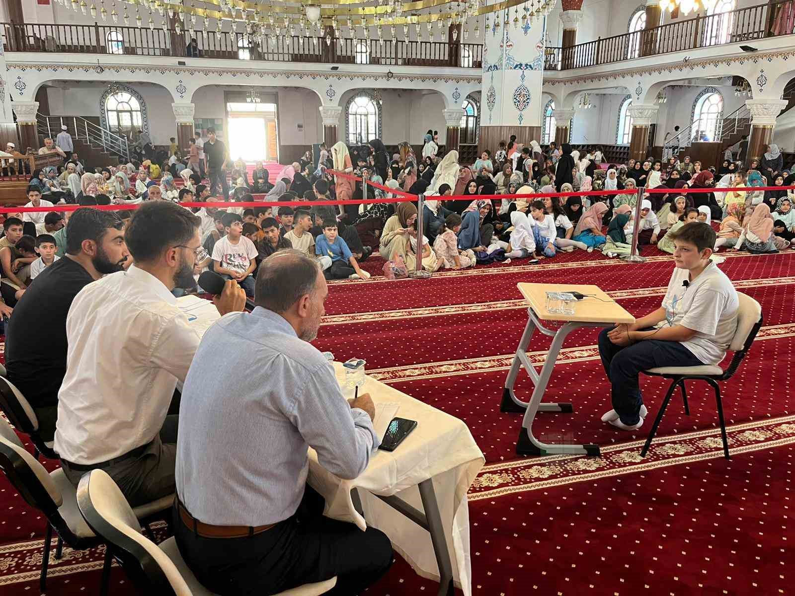 İpekyolu’nda yaz Kur’an kursları kapanış programı coşkusu