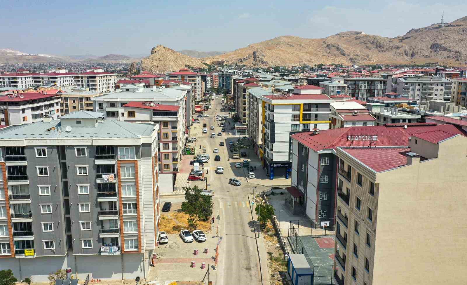 Altaylı ve Oğuz caddeleri yeniliyor