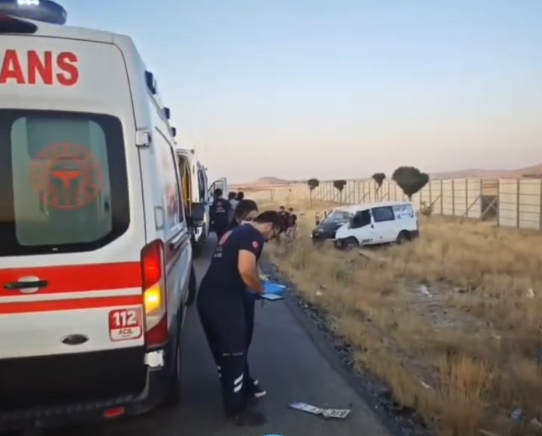Van’da trafik kazası: 2 ölü, 3 yaralı