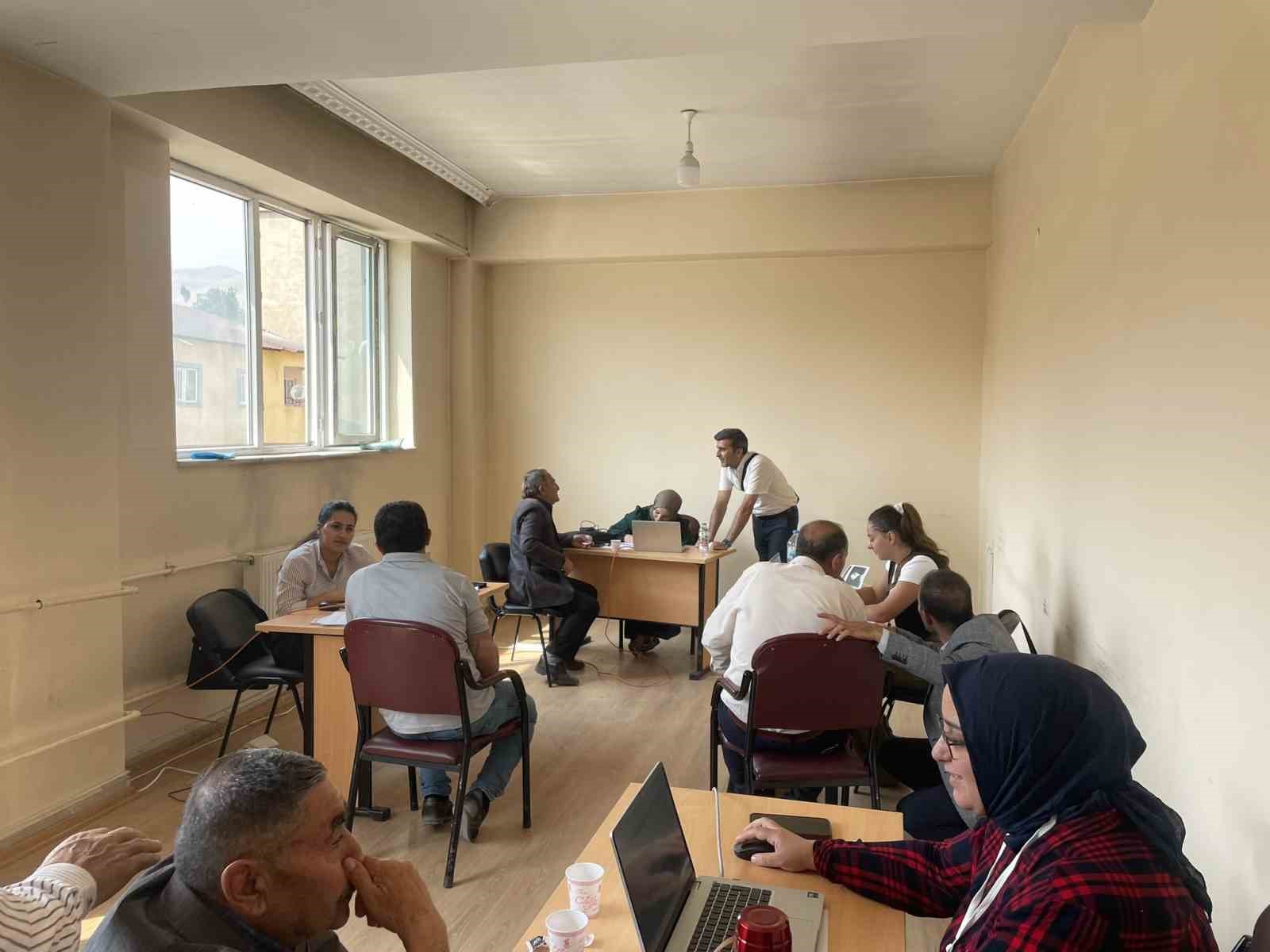 Yüksekova’da tarım sayımı sürüyor