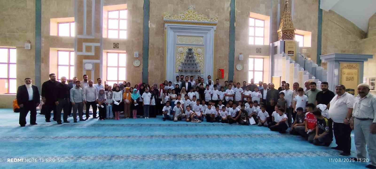 Çaldıran’da “Hadis Ezberleme Yarışması” düzenlendi