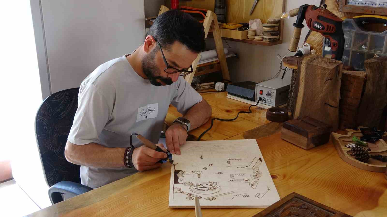 Bahçesaray’ın ceviz ağaçları sanat eserine dönüşüyor