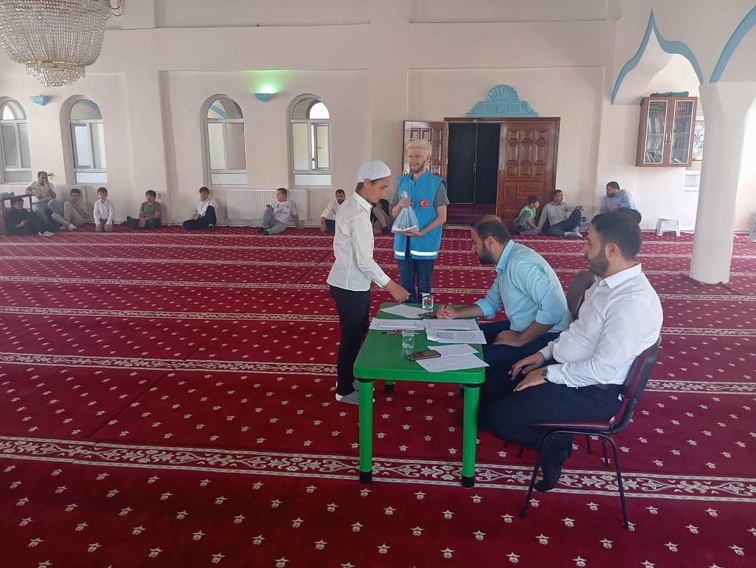Gürpınar ilçesinde yaz Kur’an kurslarında çifte yarışma heyecanı