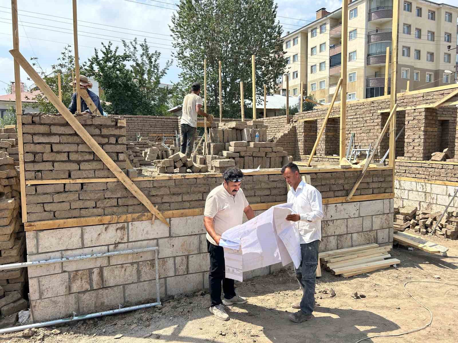 Tahir Paşa Konağı aslına uygun şekilde yeniden inşa ediliyor