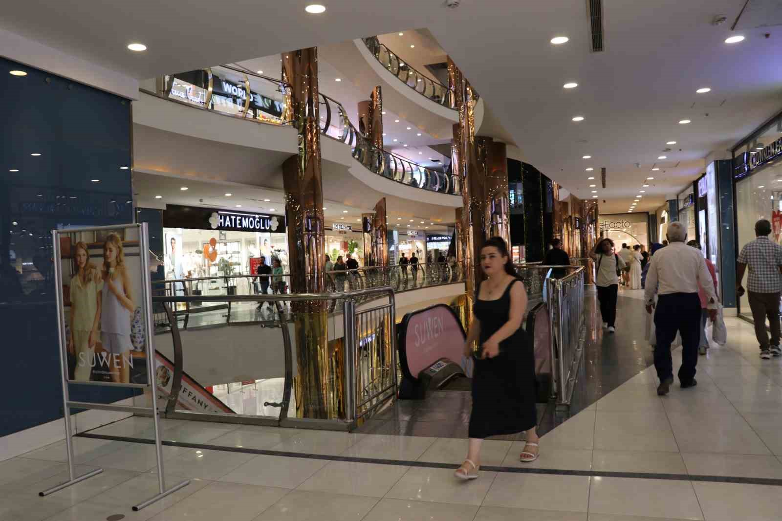 VANmall AVM’den Vali Balcı’ya teşekkür