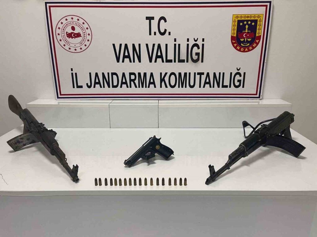 Van’da silah kaçakçılarına operasyon