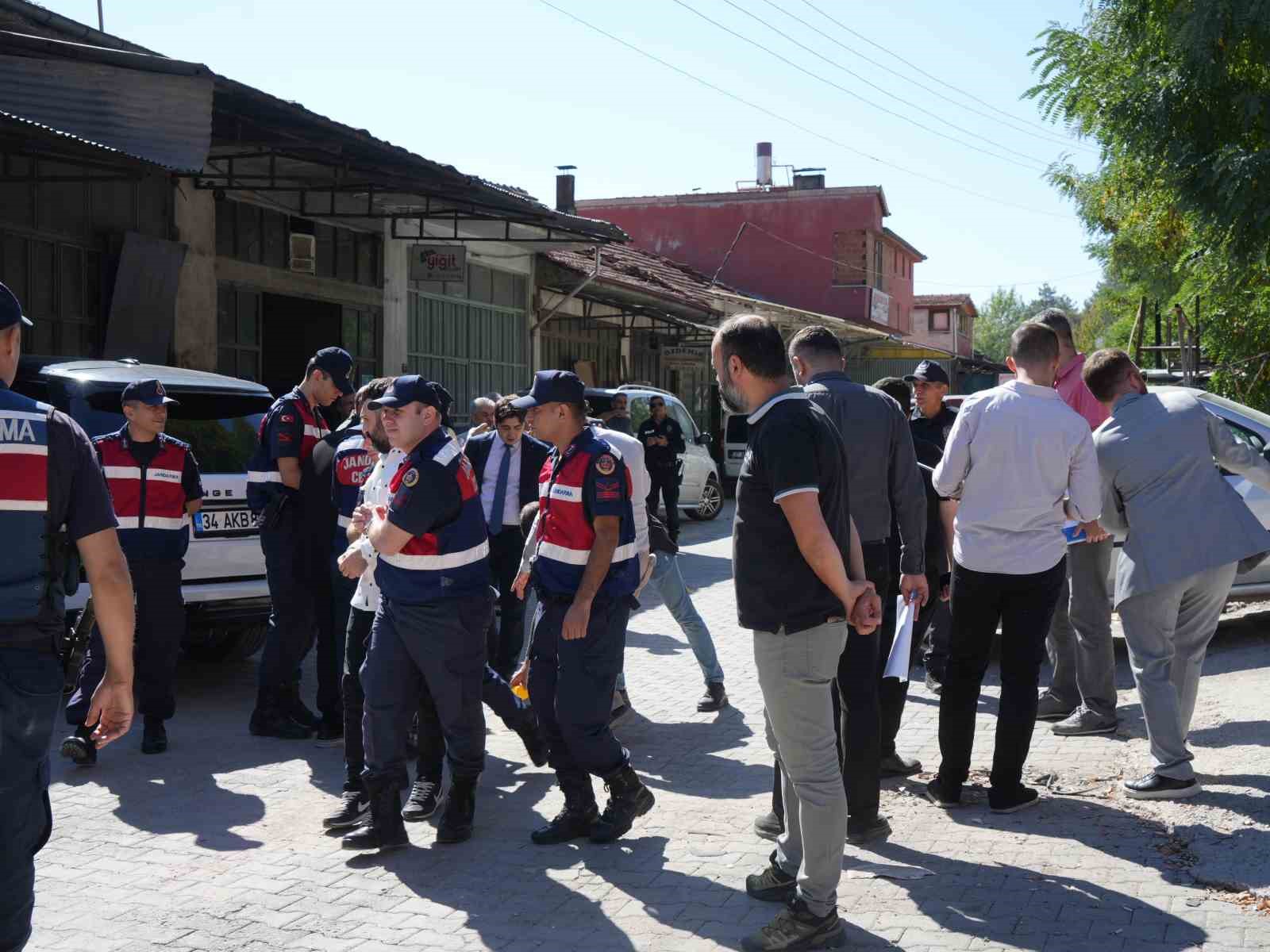 Sanayi sitesinde işlenen cinayette yeni gelişme: Olay yerinde keşif yapıldı