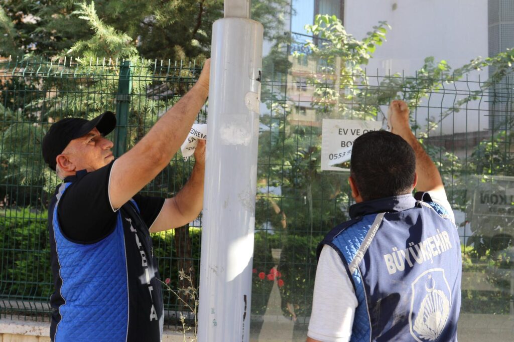 Van'daki Esnafa Büyük Şok! Kaldırım İşgallerine Son