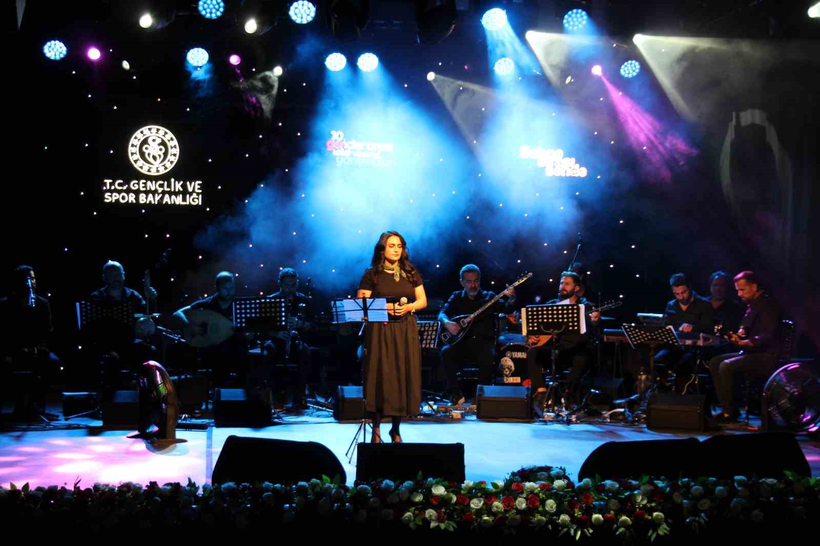 Yarışmacılar performanslarıyla hayran bıraktı