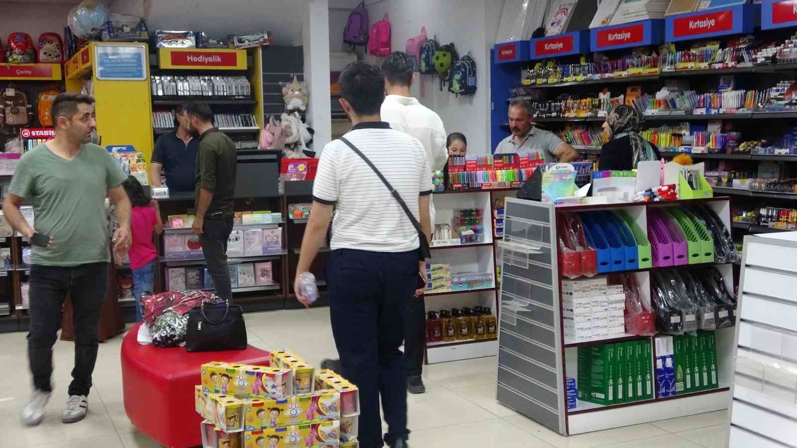 Van’da okul öncesi kırtasiyelerde hareketlilik başladı