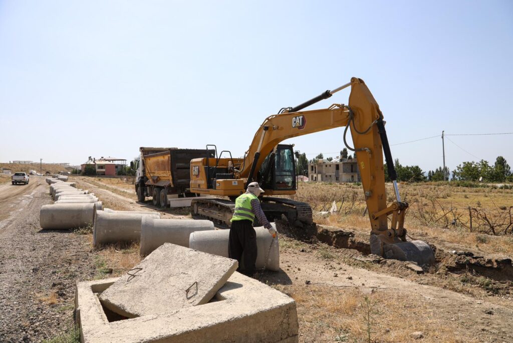 Elmalık Yolu’nda Yıkım Çalışmaları