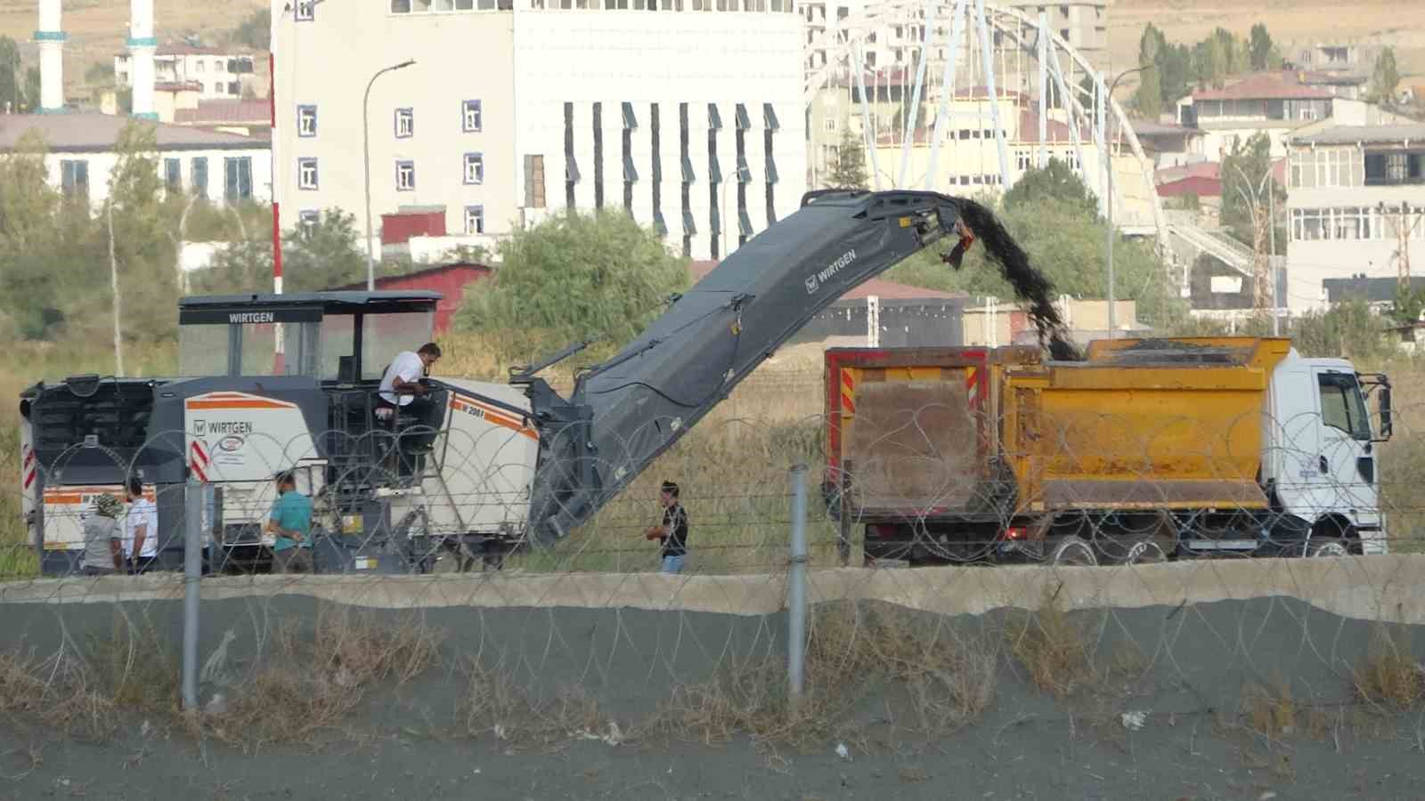Van Ferit Melen Havalimanı 3 aylık bakıma alındı: Uçaklar son kez piste indi