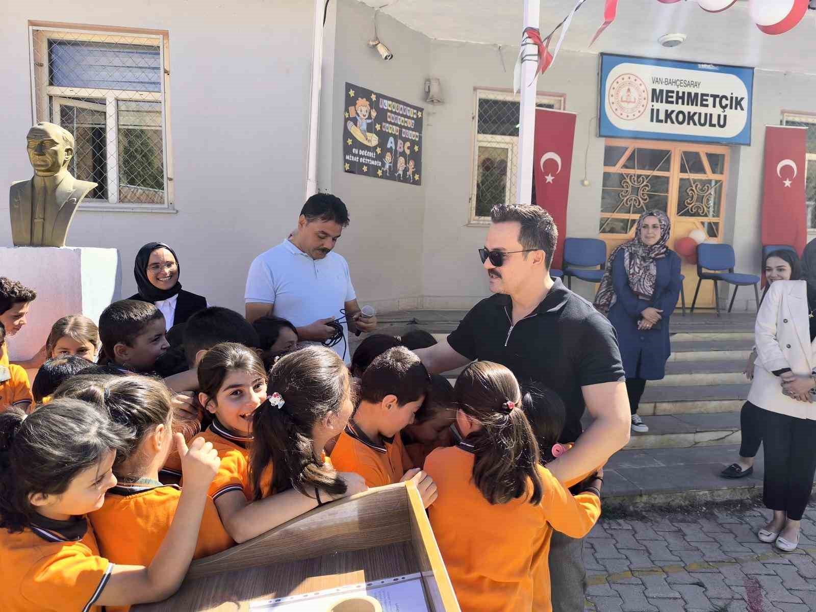 Bahçesaray’da ilköğretim haftası etkinliği düzenlendi