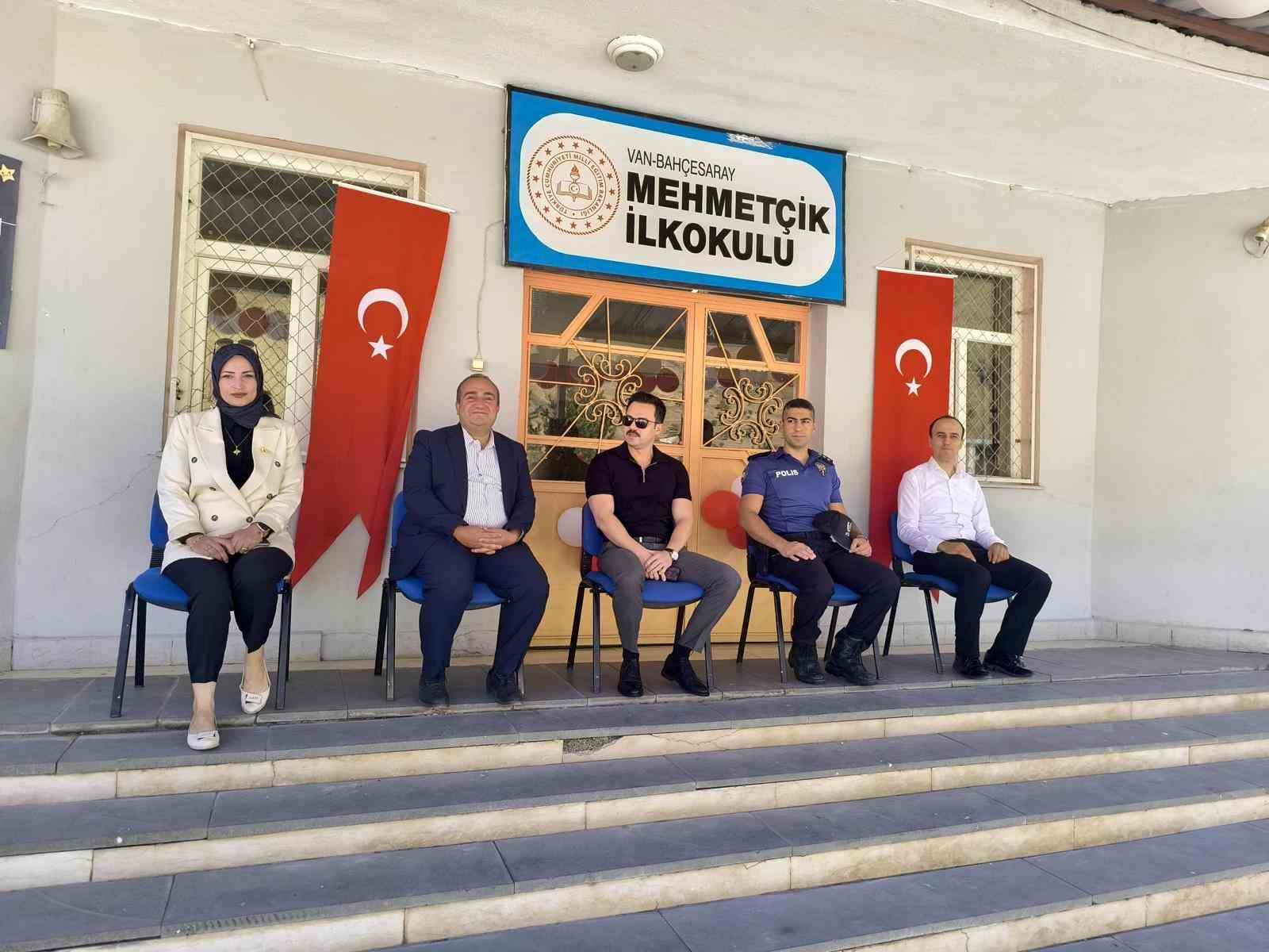 Bahçesaray’da ilköğretim haftası etkinliği düzenlendi
