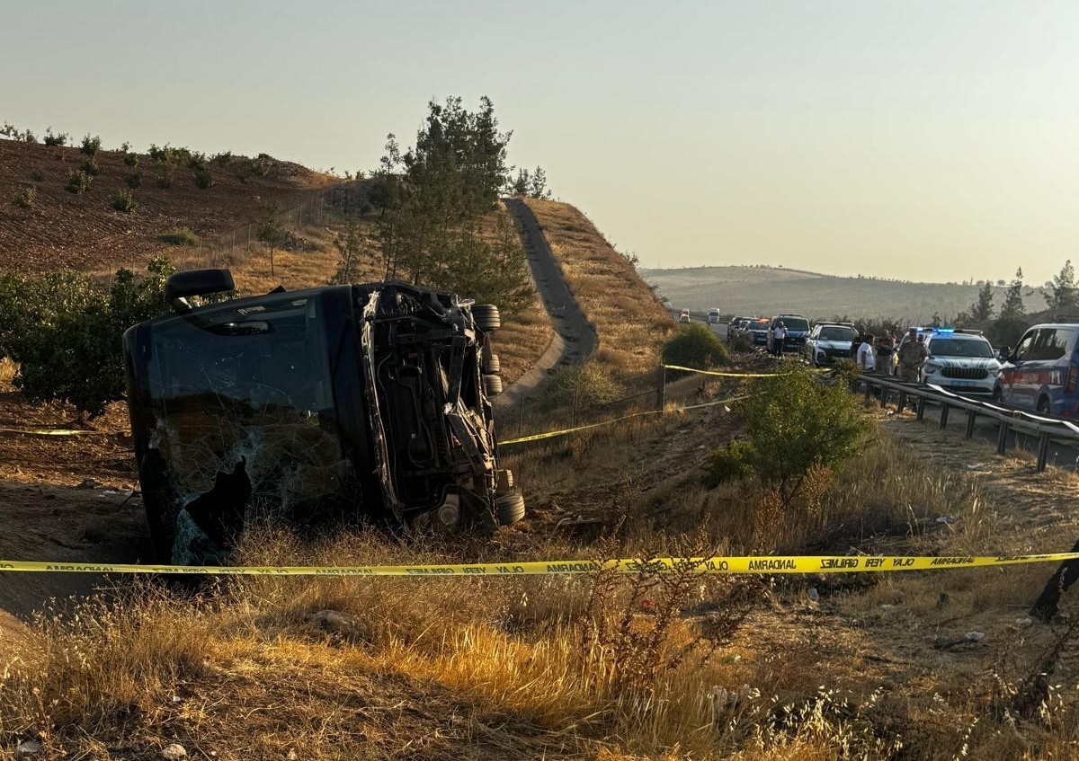 Şanlıurfa’da yolcu otobüsü devrildi: 27 yaralı
