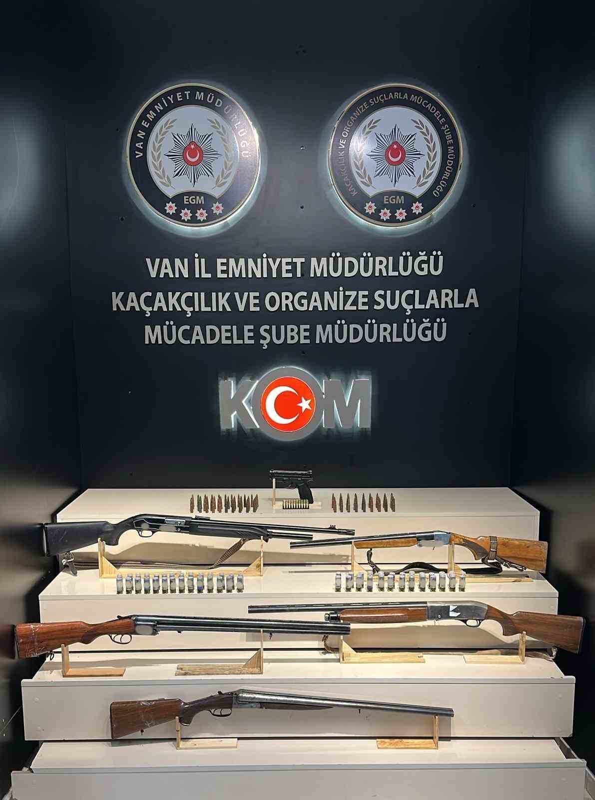 Van’da gümrük kaçakçılığı operasyonu