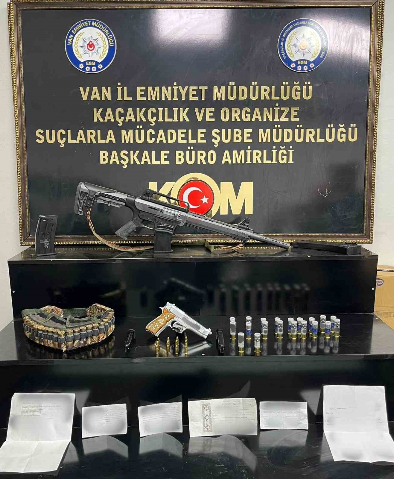 Van’da gümrük kaçakçılığı operasyonu
