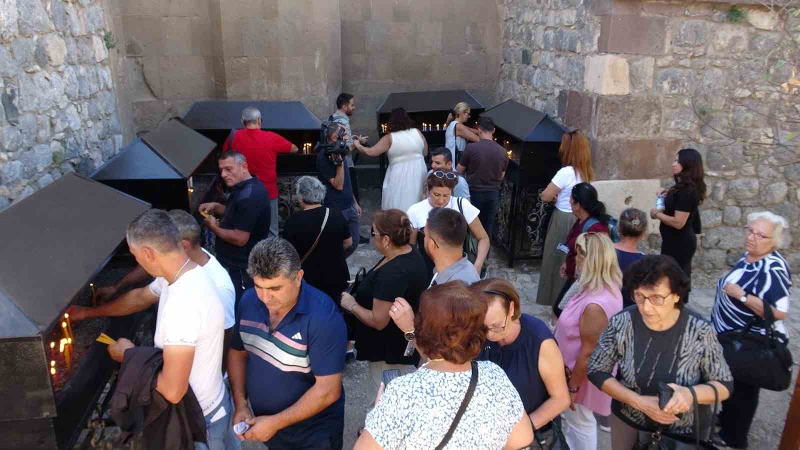 Akdamar Kilisesi’ndeki 13’üncü ayin başladı