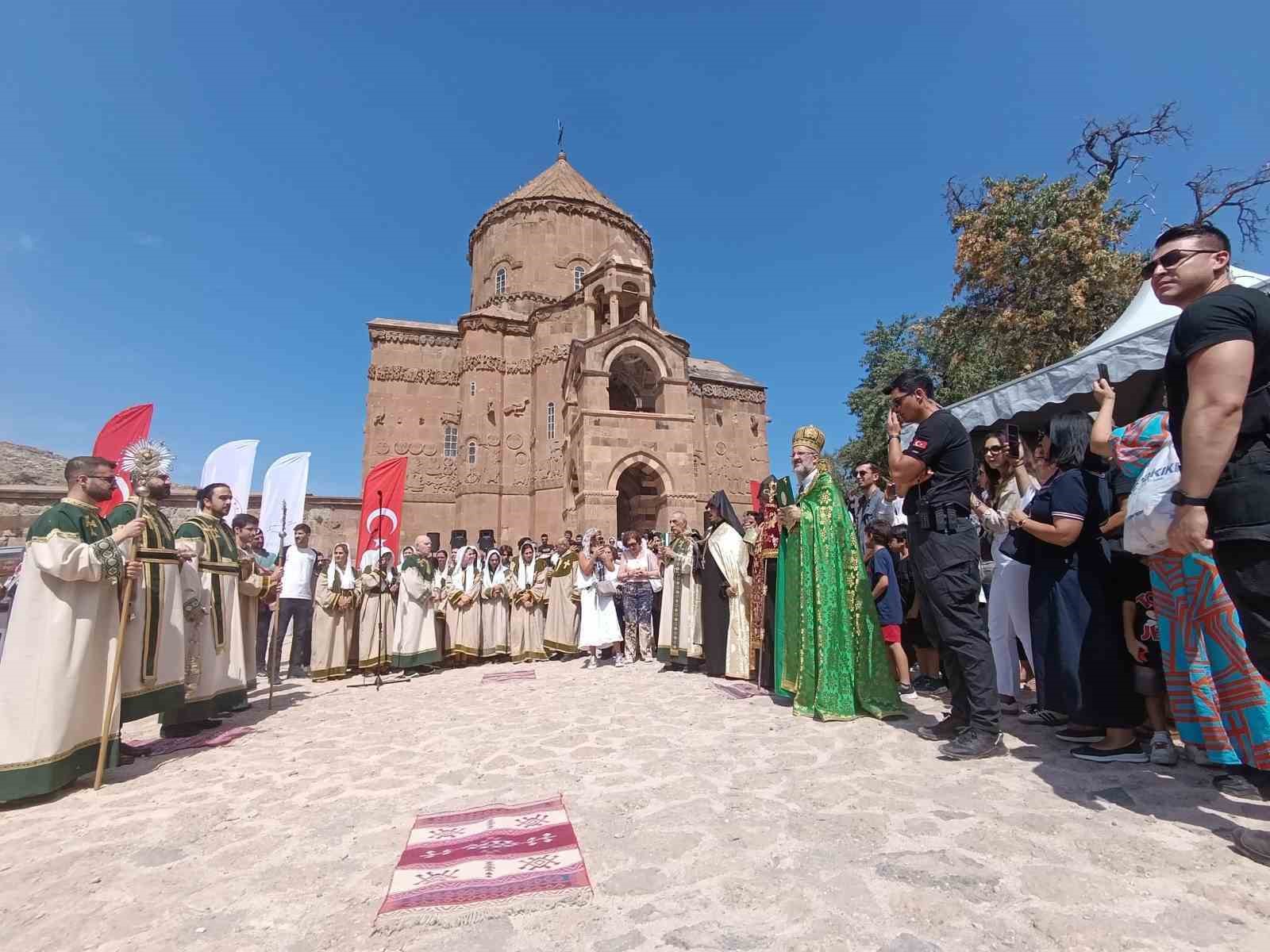 Ermeni ayini pazar günü yapılacak